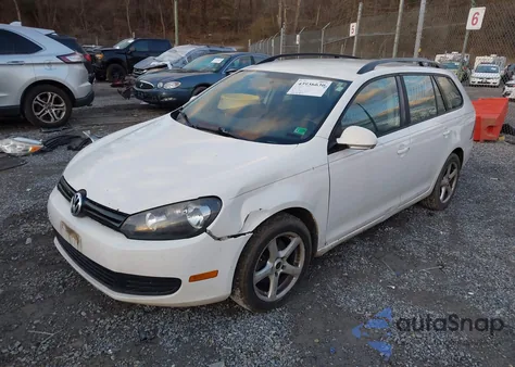 2013 Volkswagen Jetta Sportwagen 2.5L S z USA, uszkodzony, nr VIN 3VWPP7AJ6DM619499